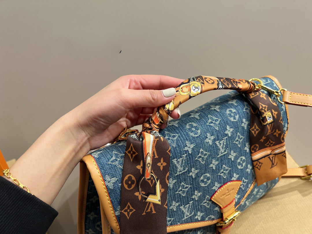Luxury Bags Louis Vuitton  729