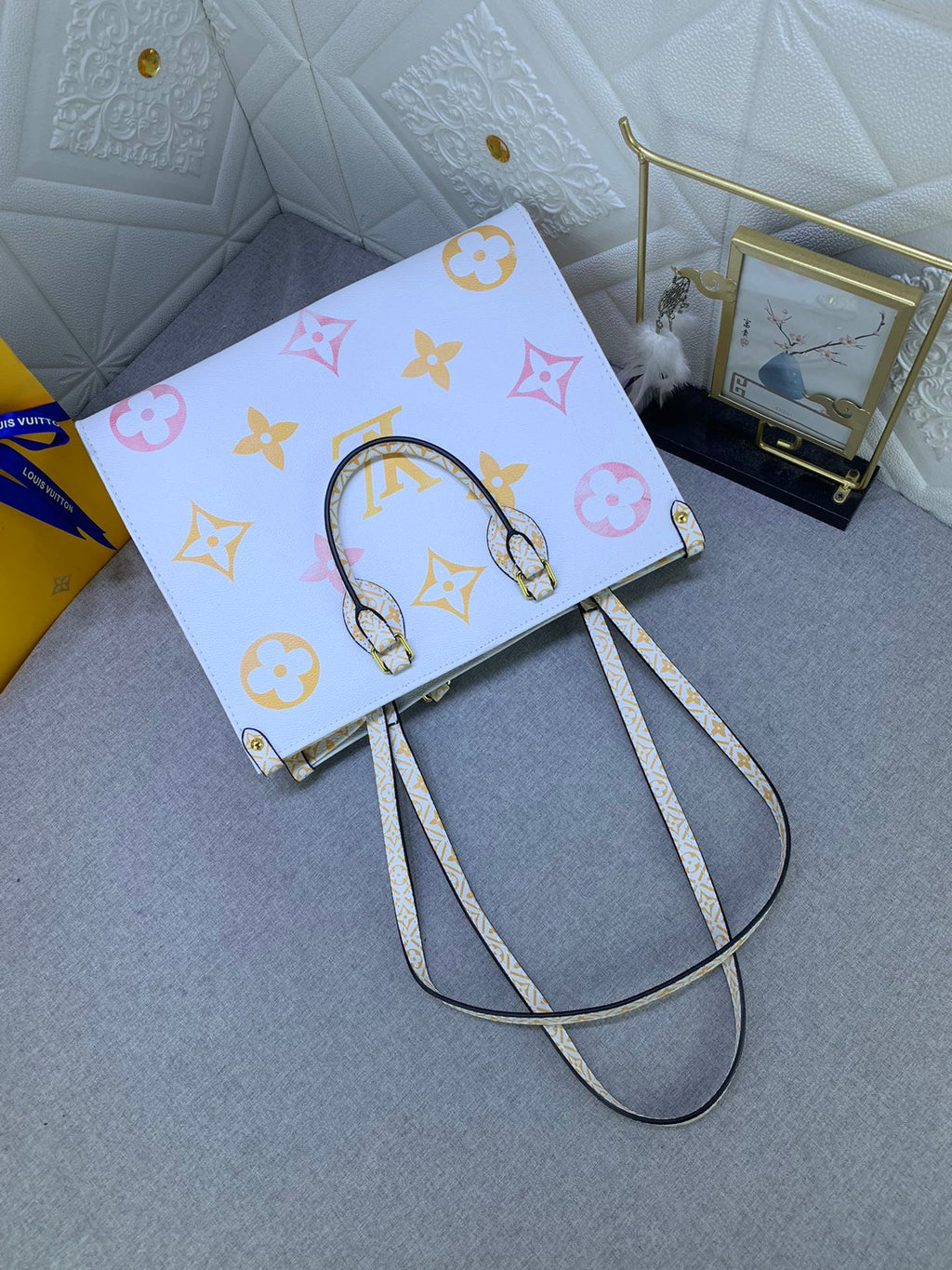 Luxury Bags Louis Vuitton  815