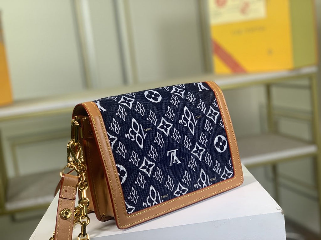 Designer Handbags louis vuitton 109