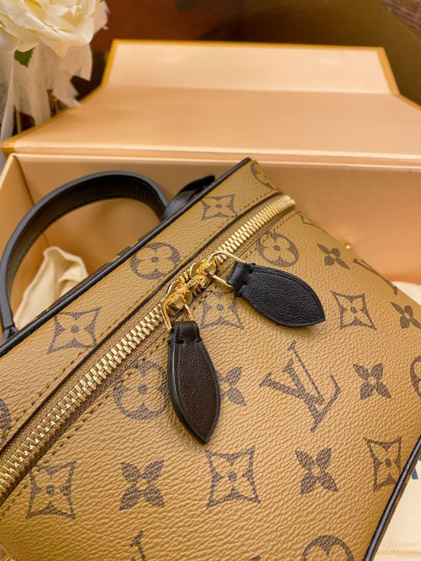 Louis Vuitton Luxury Bags 2670