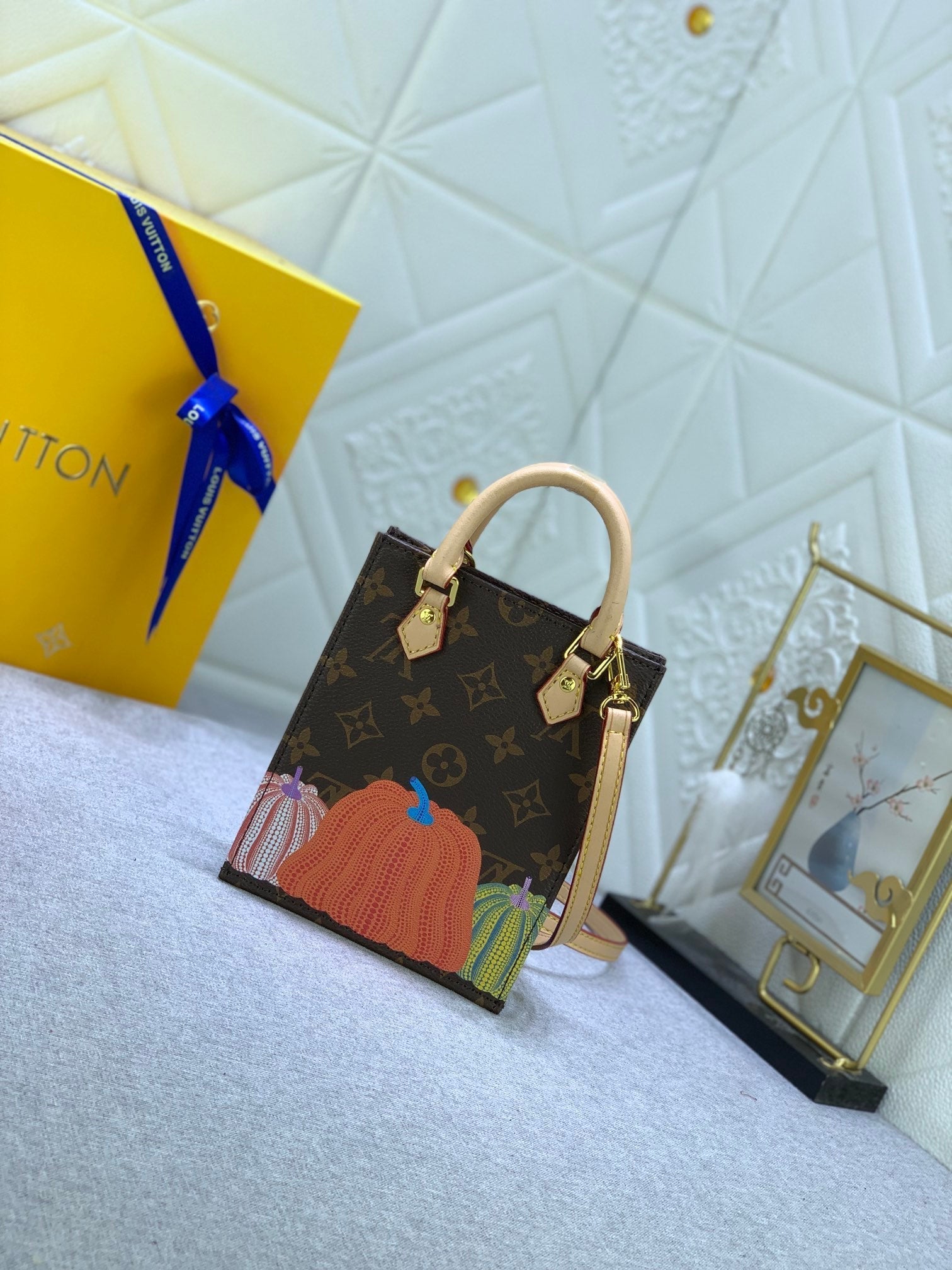 Luxury Bags Louis Vuitton  821