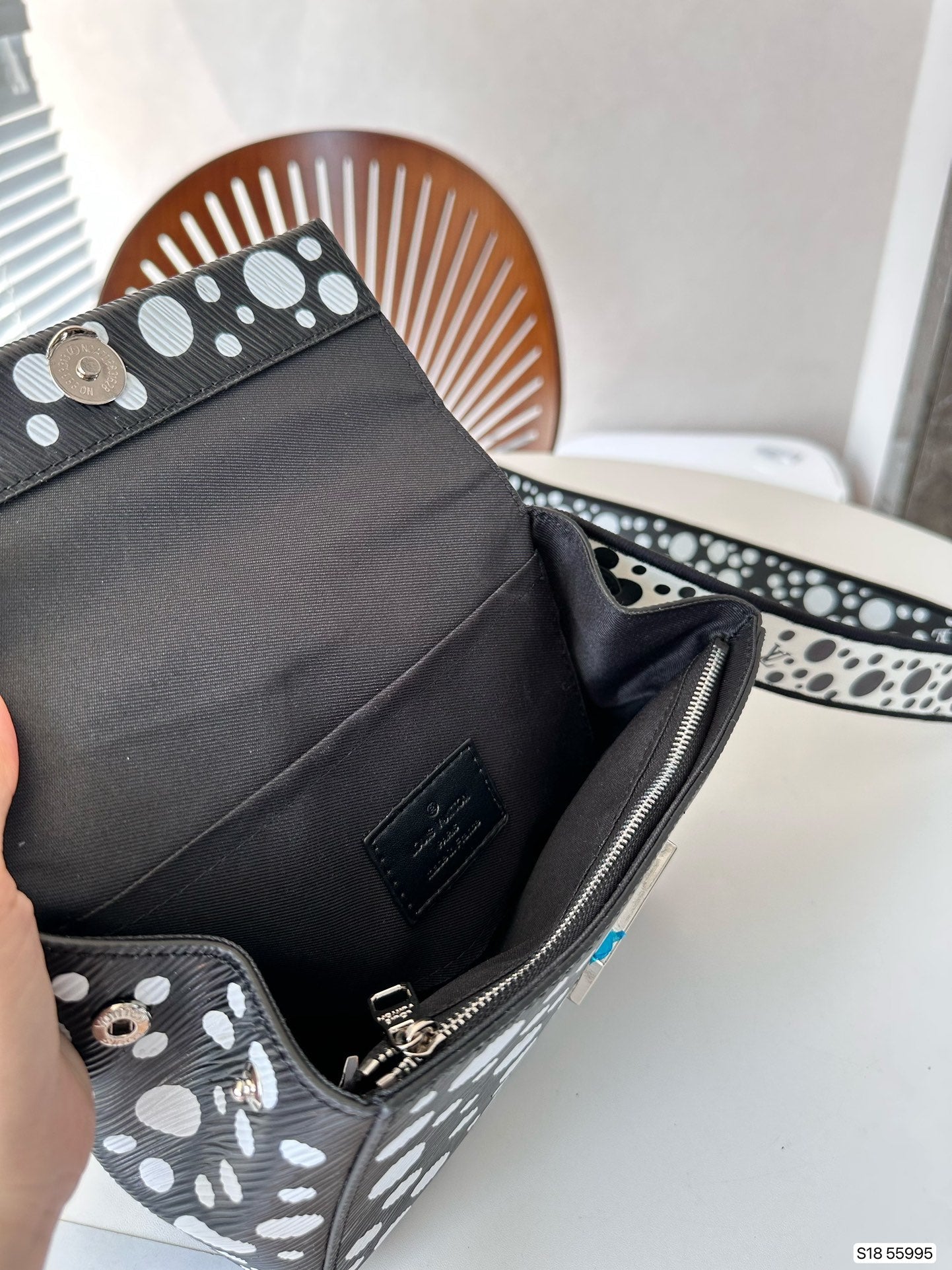 Luxury Bags Louis Vuitton  844