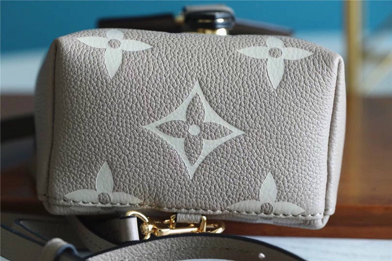 Luxury - Louis Vuitton Bags - 012