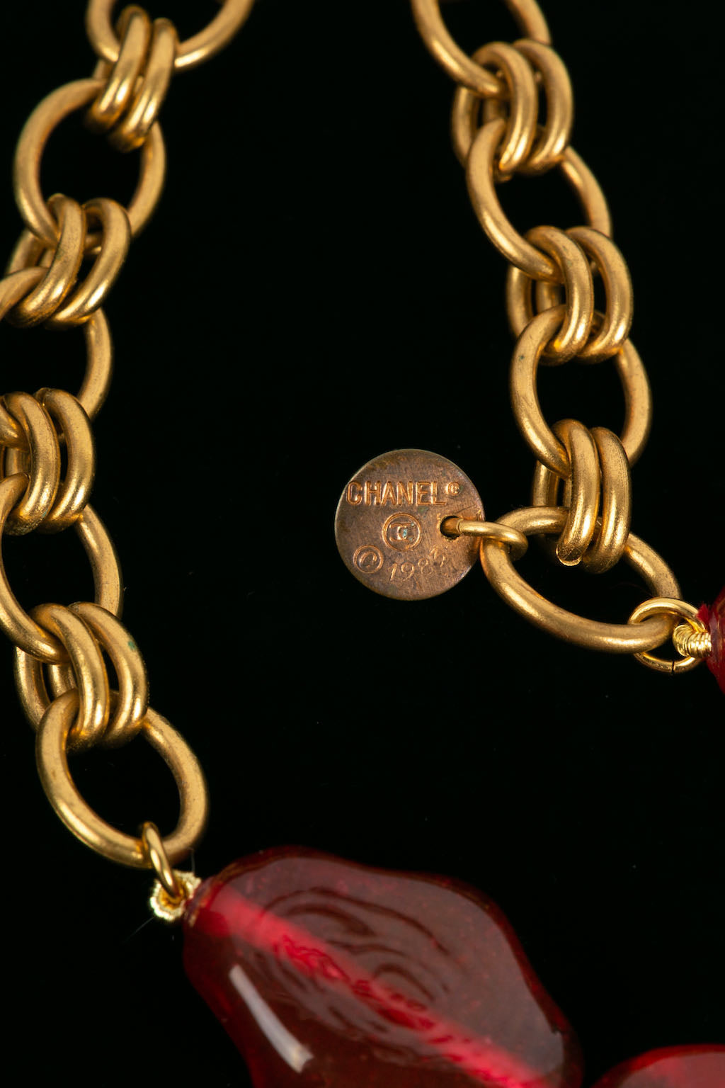 Collier de perles de verre Chanel 1983