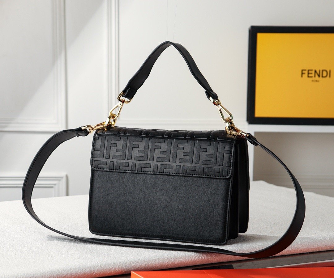 Designer Handbags Fendi 070