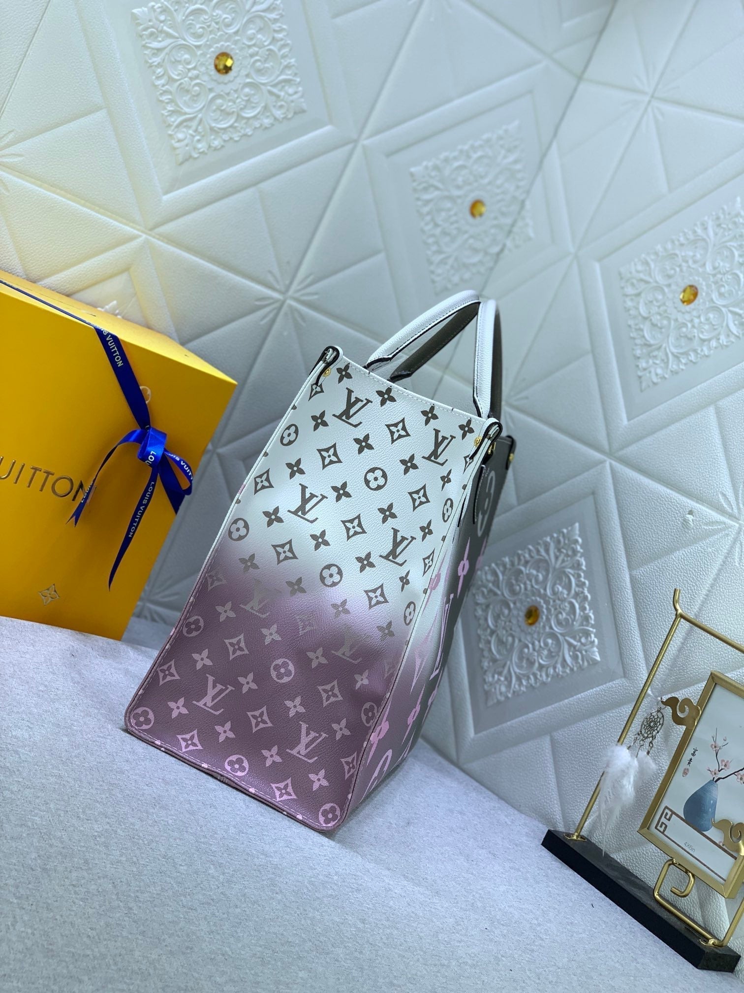 Luxury Bags Louis Vuitton  750