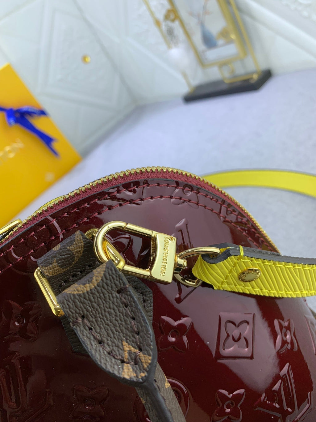 Luxury Bags Louis Vuitton  837