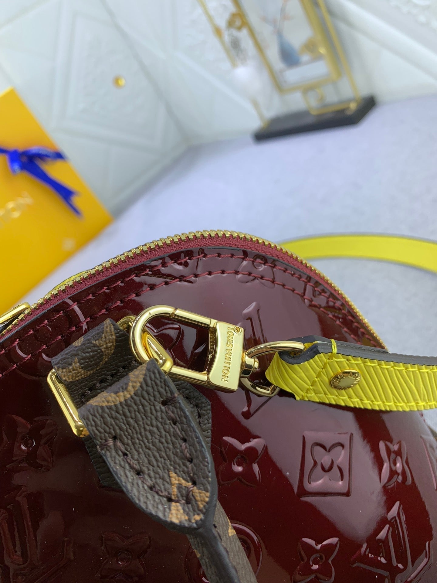 Luxury Bags Louis Vuitton  837
