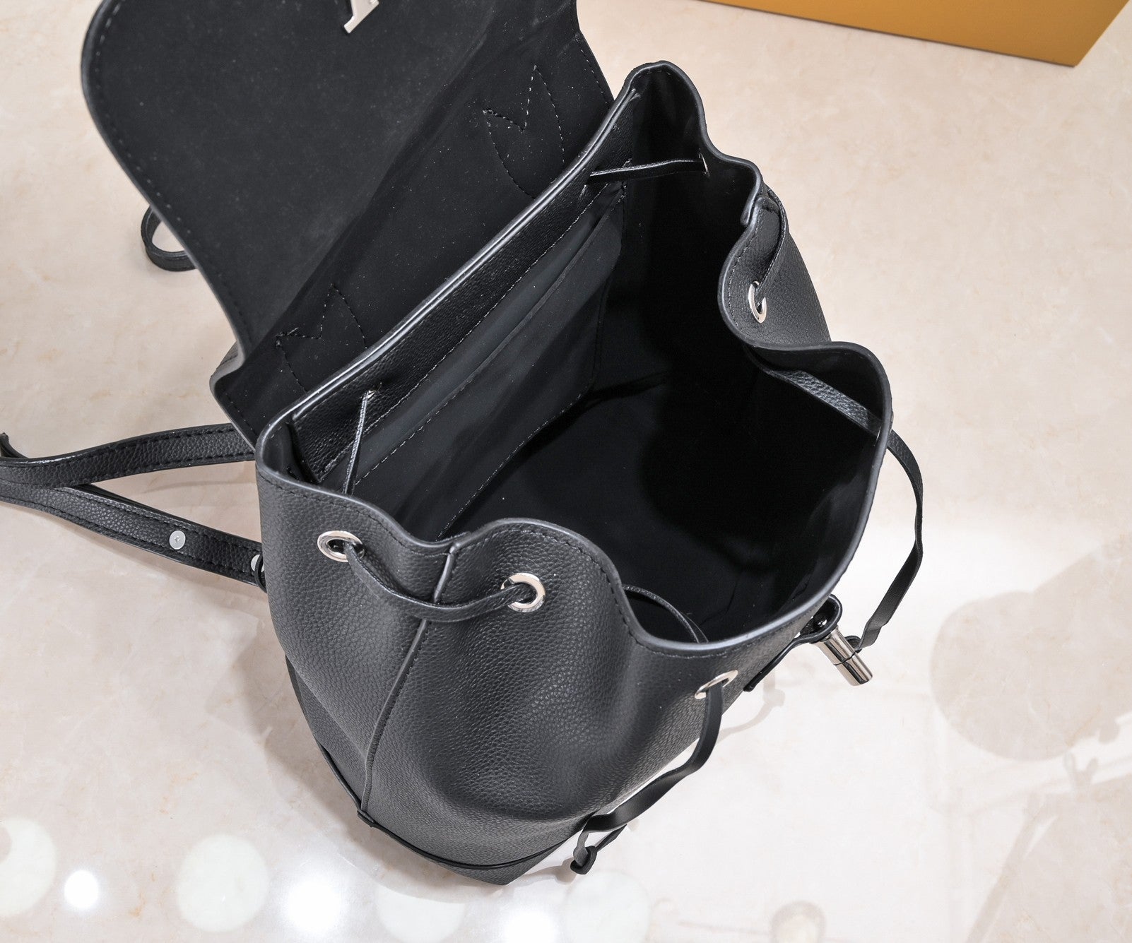 Luxury Bags Louis Vuitton  808