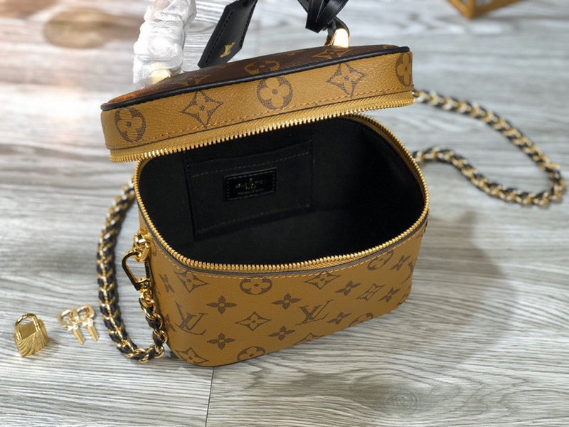 Louis Vuitton Luxury Bags 1844