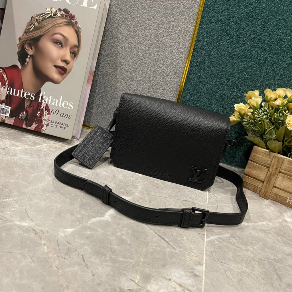 Luxury Bags Louis Vuitton  867