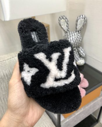 louis vuitton Women's Magnetic Flat Mule Black For Women LV