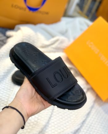 louis vuitton Women's Pool Pillow Flat Comfort Mule Black For Women LV