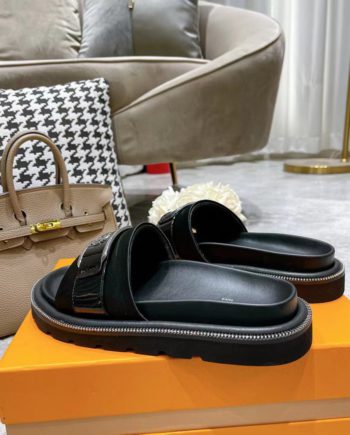 louis vuitton Women's Pool Pillow Flat Comfort Mule Black For Women LV