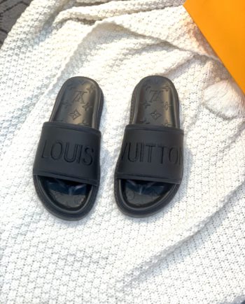 louis vuitton Women's Pool Pillow Flat Comfort Mule Black For Women LV