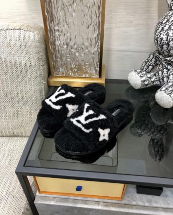 louis vuitton Women's Magnetic Flat Mule Black For Women LV