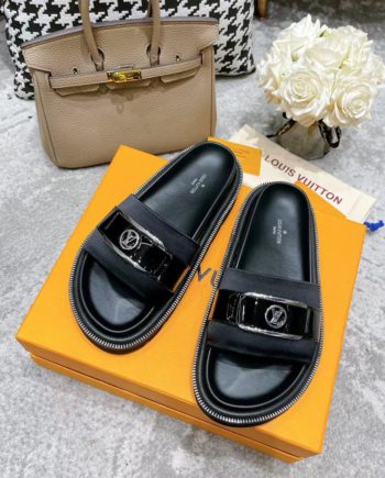 louis vuitton Women's Pool Pillow Flat Comfort Mule Black For Women LV