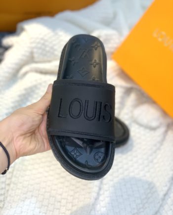 louis vuitton Women's Pool Pillow Flat Comfort Mule Black For Women LV