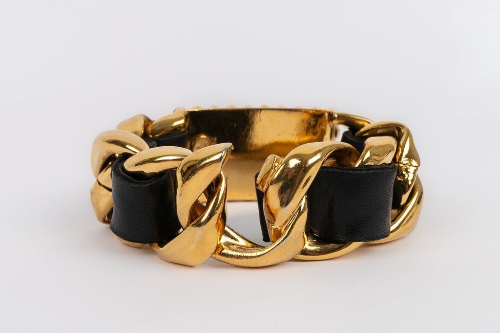 Bracelet en cuir Chanel