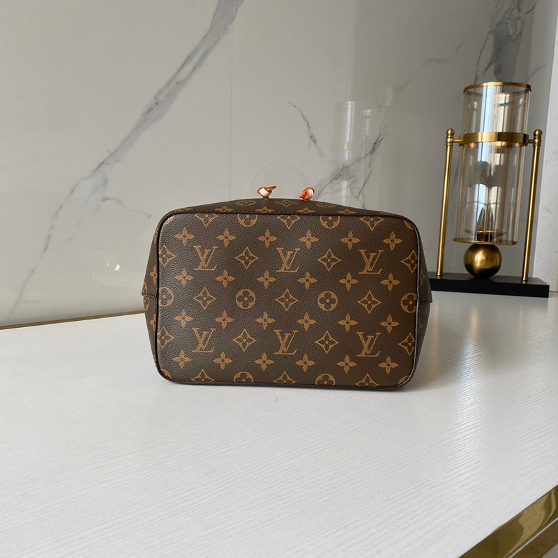 Louis Vuitton Luxury Bags 2696