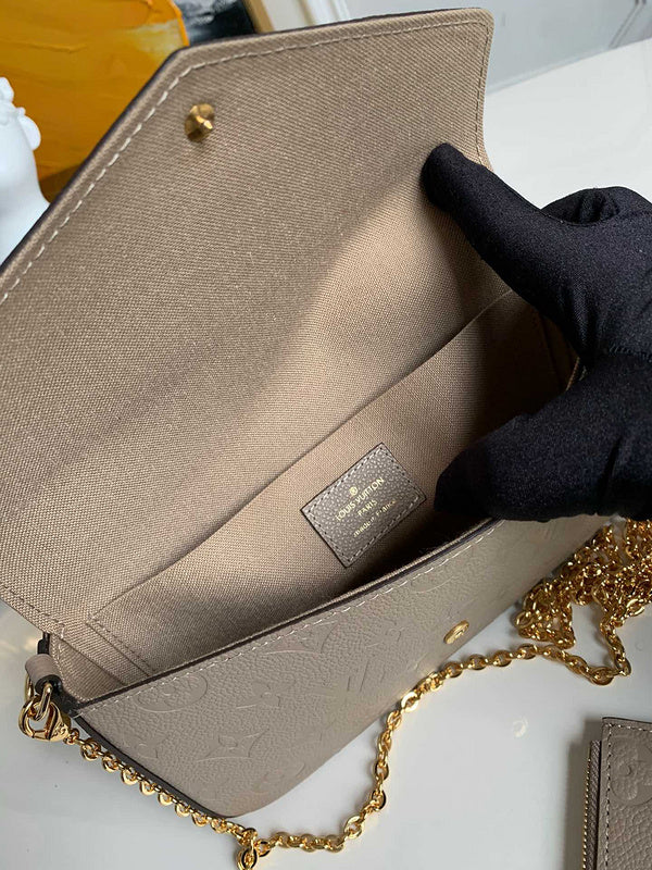 Louis Vuitton Luxury Bags 1819