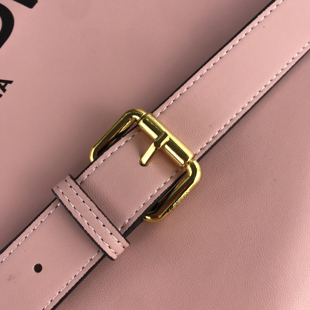 Designer Handbags Fendi 044