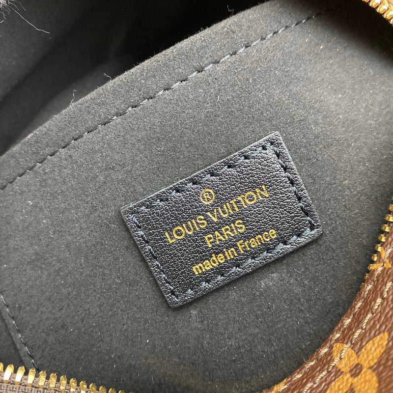 Louis Vuitton Luxury Bags 1866