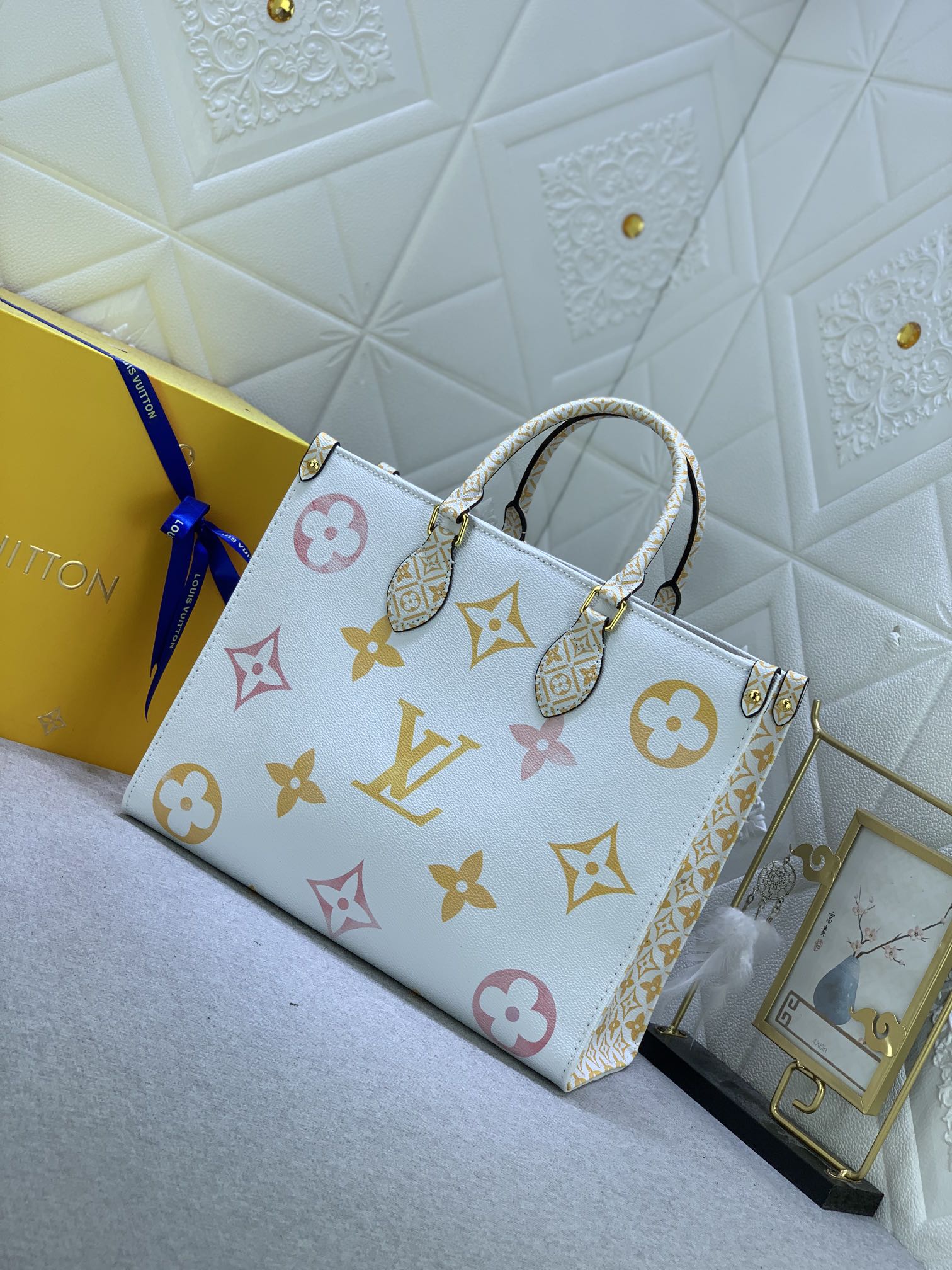 Luxury Bags Louis Vuitton  815