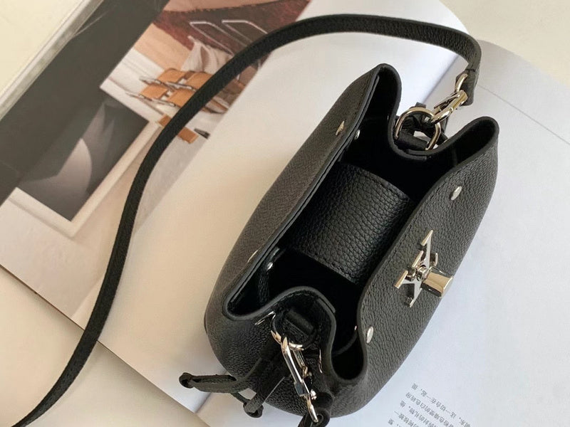 Louis Vuitton Luxury Bags 2584