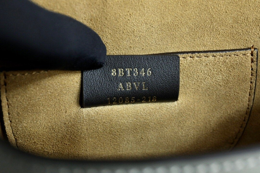 Designer Handbags Fendi 056