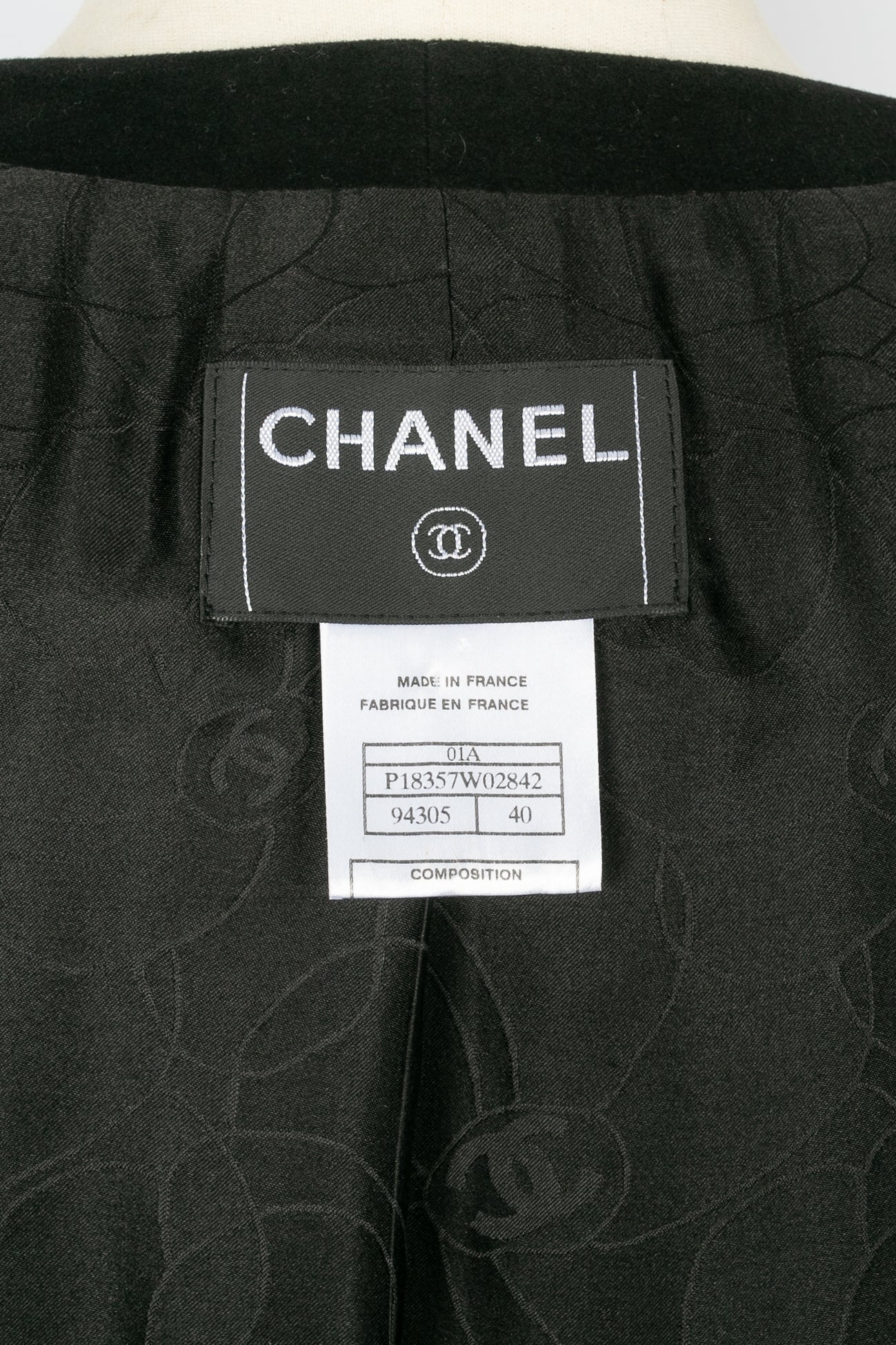 Veste �� paillettes Chanel