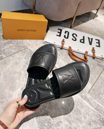 louis vuitton Women's Magnetic Flat Mule Black For Women 1AA1LT