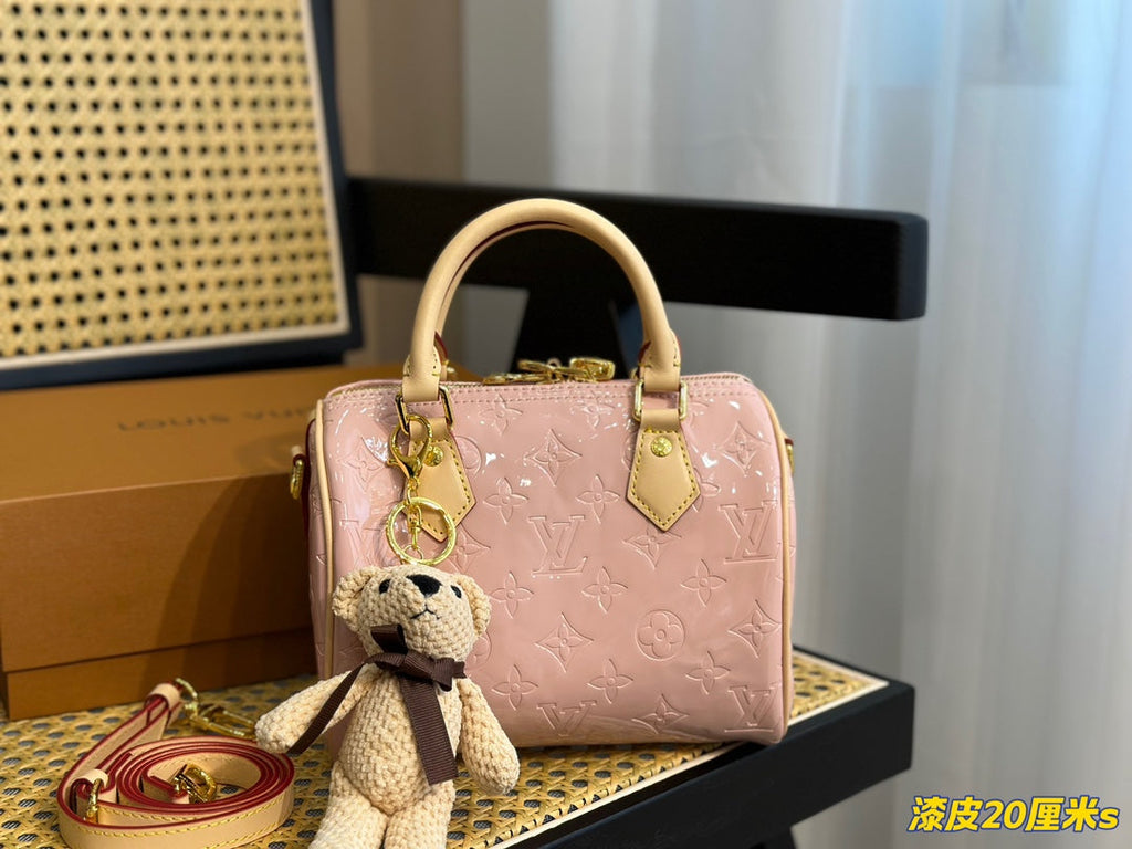Luxury Bags Louis Vuitton  737
