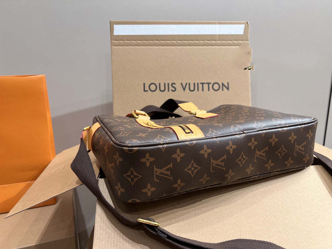 Luxury Bags Louis Vuitton  772