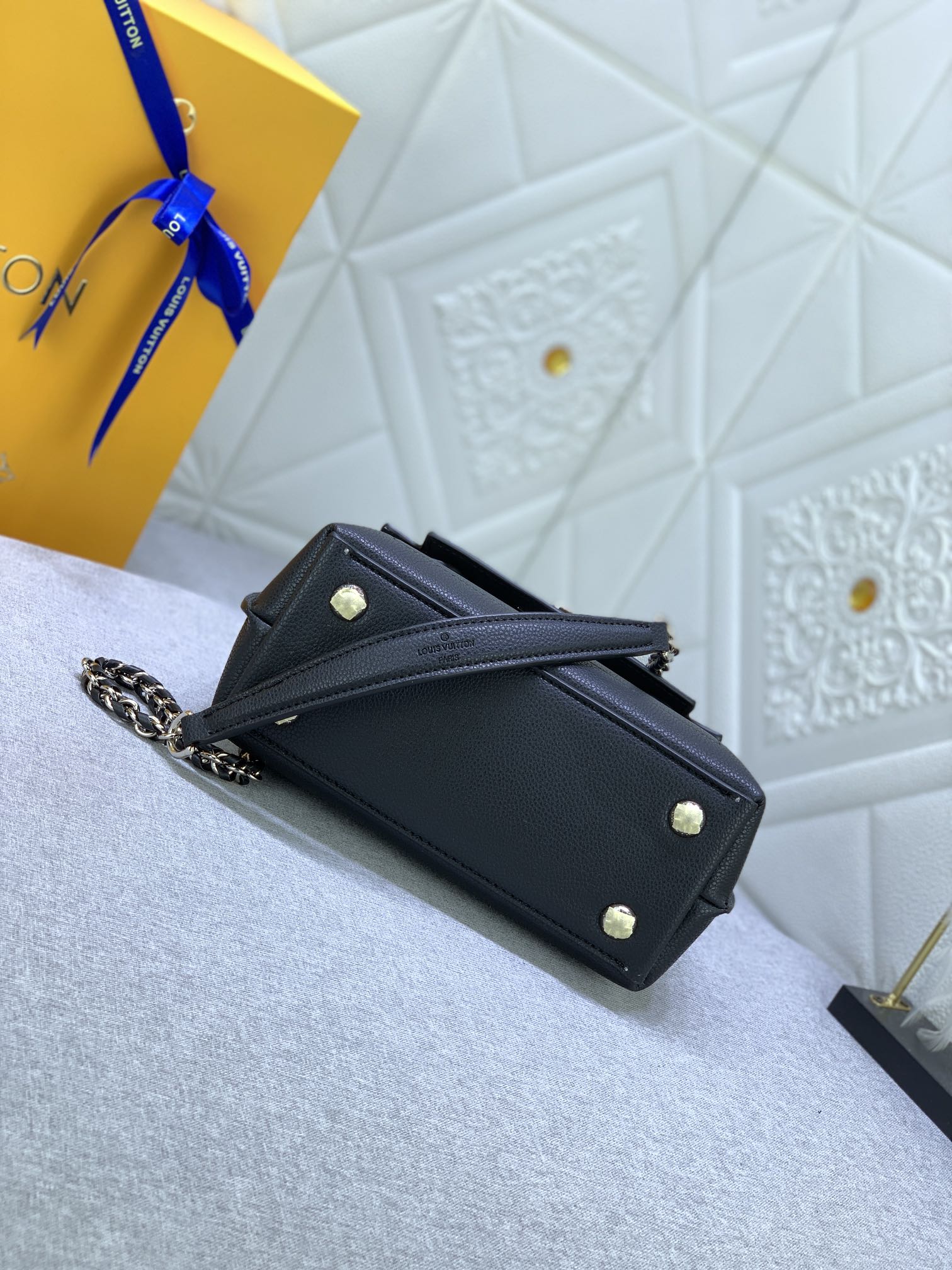 Luxury Bags Louis Vuitton  744