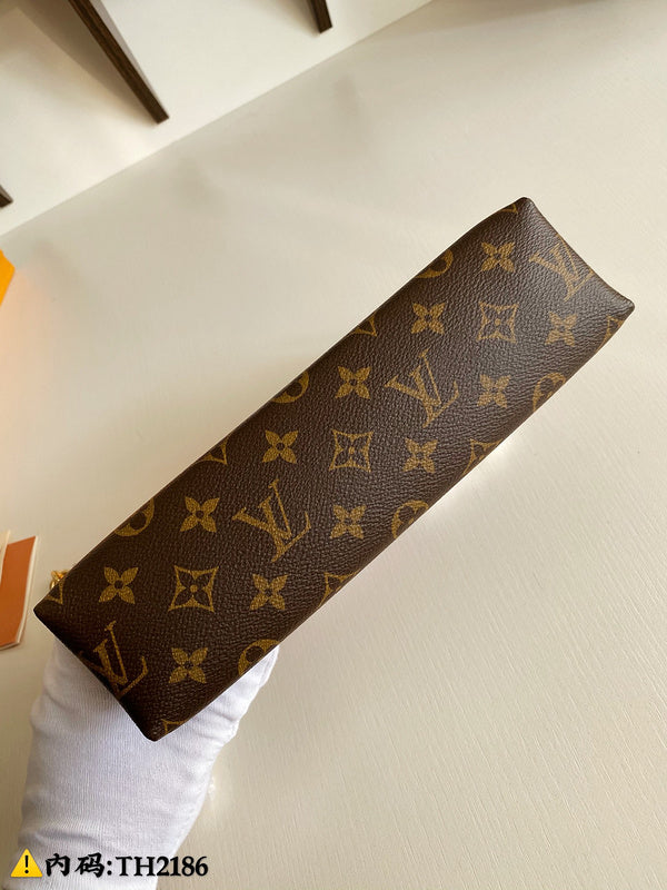 Louis Vuitton Luxury Bags 2645