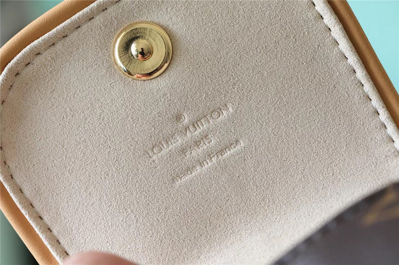 Luxury - Louis Vuitton Bags - 095
