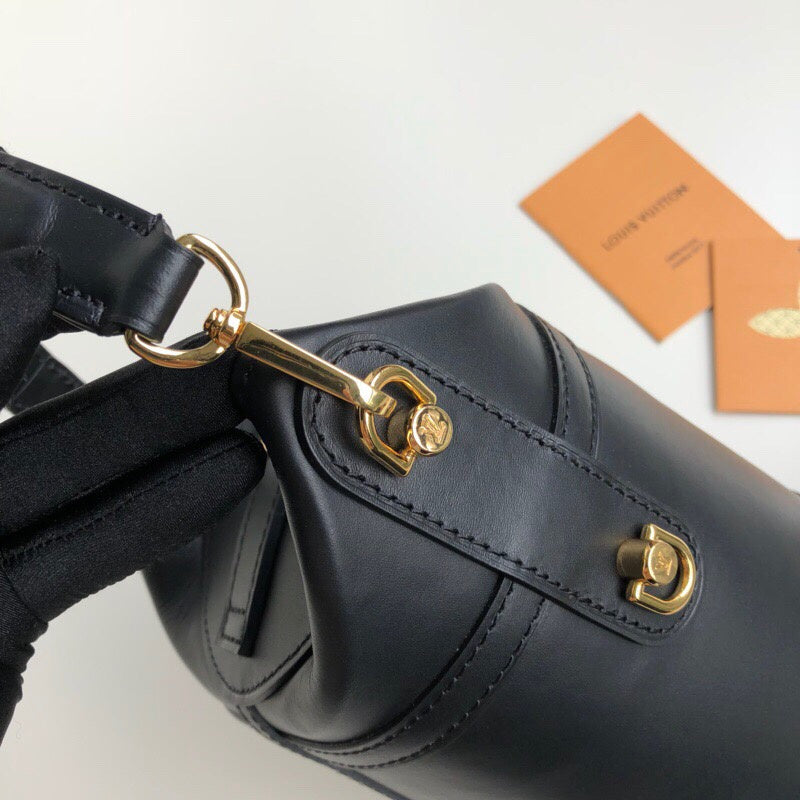 Louis Vuitton Luxury Bags 2049