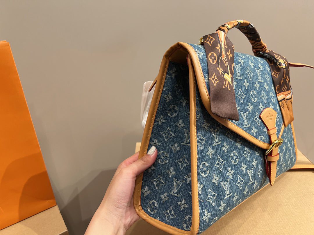 Luxury Bags Louis Vuitton  729