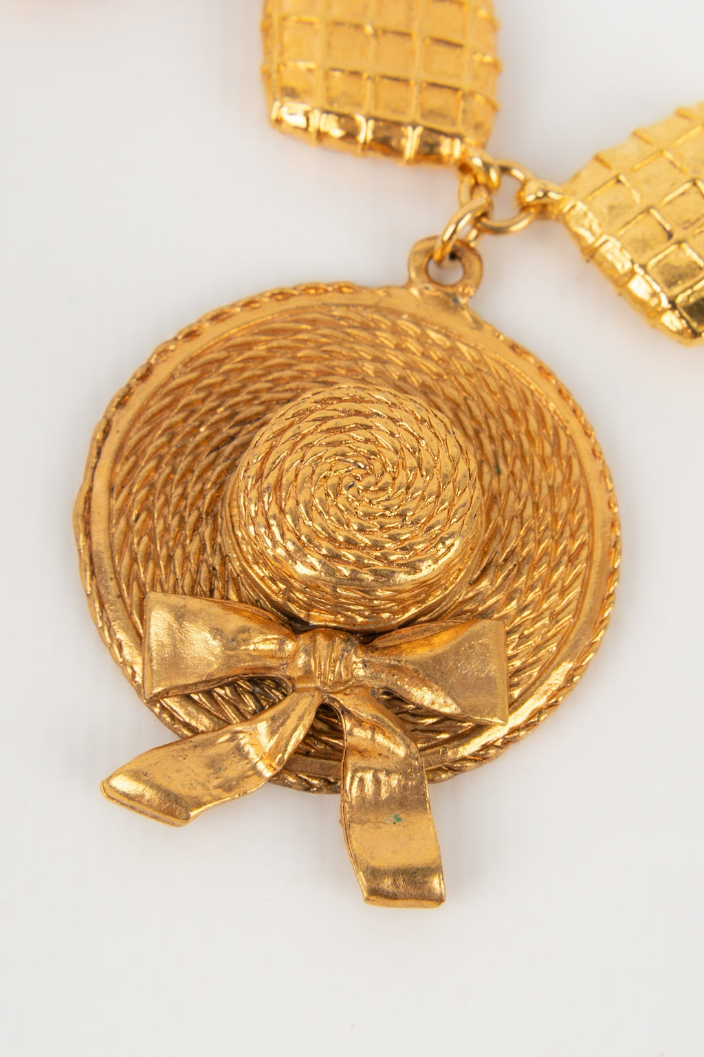 Collier matelass�� Chanel 1990s