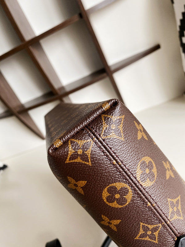 Louis Vuitton Luxury Bags 2746