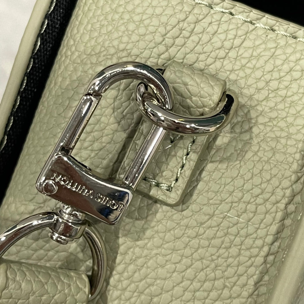 Luxury Bags Louis Vuitton  866