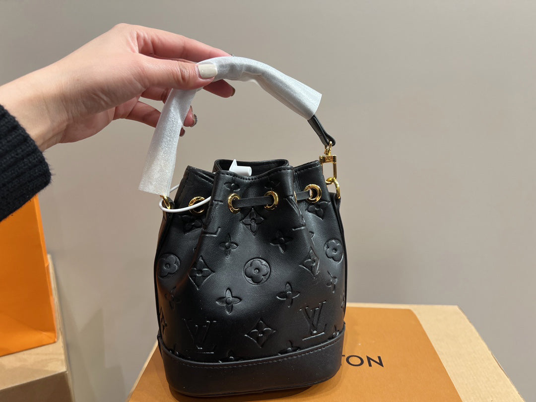 Luxury Bags Louis Vuitton  755