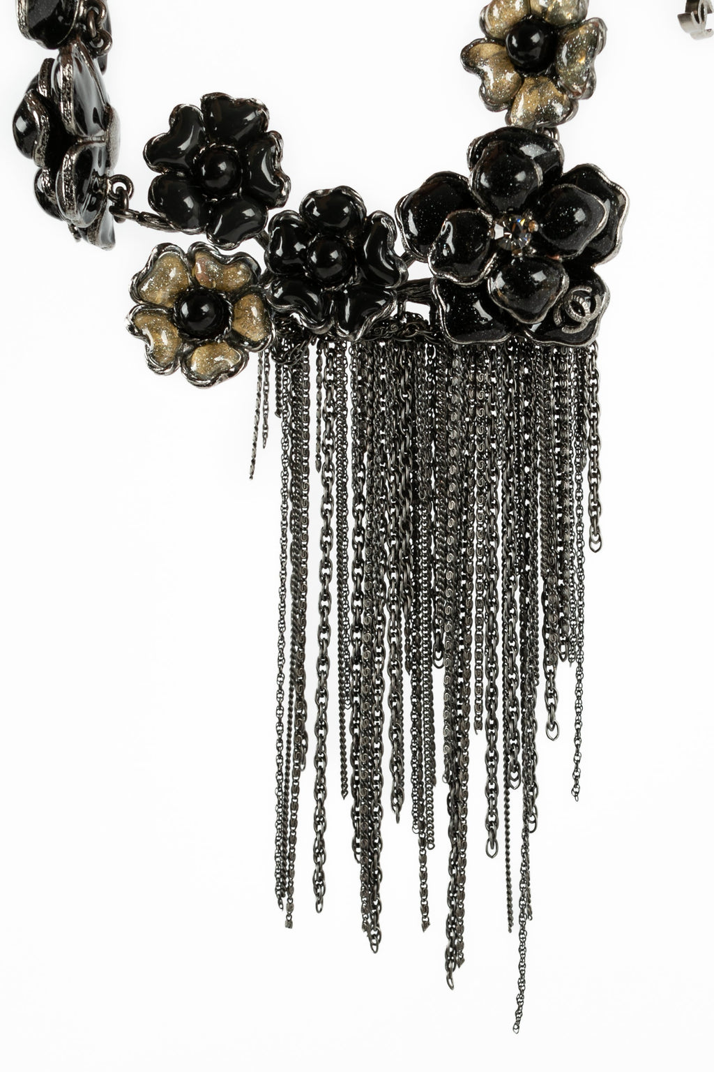 Collier cam��lia Chanel