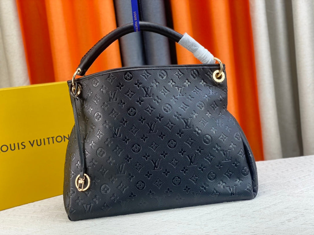 Luxury Bags Louis Vuitton  771