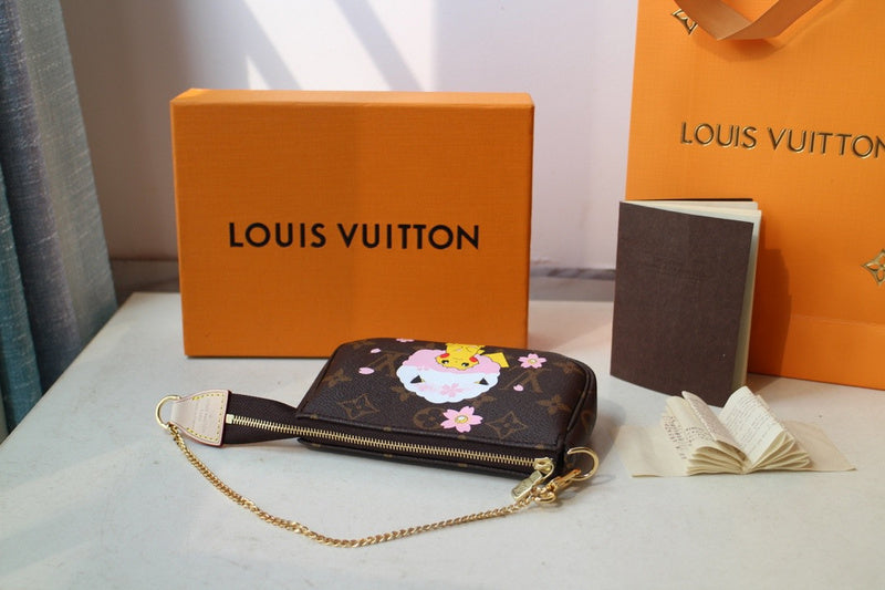 Louis Vuitton Luxury Bags 1823