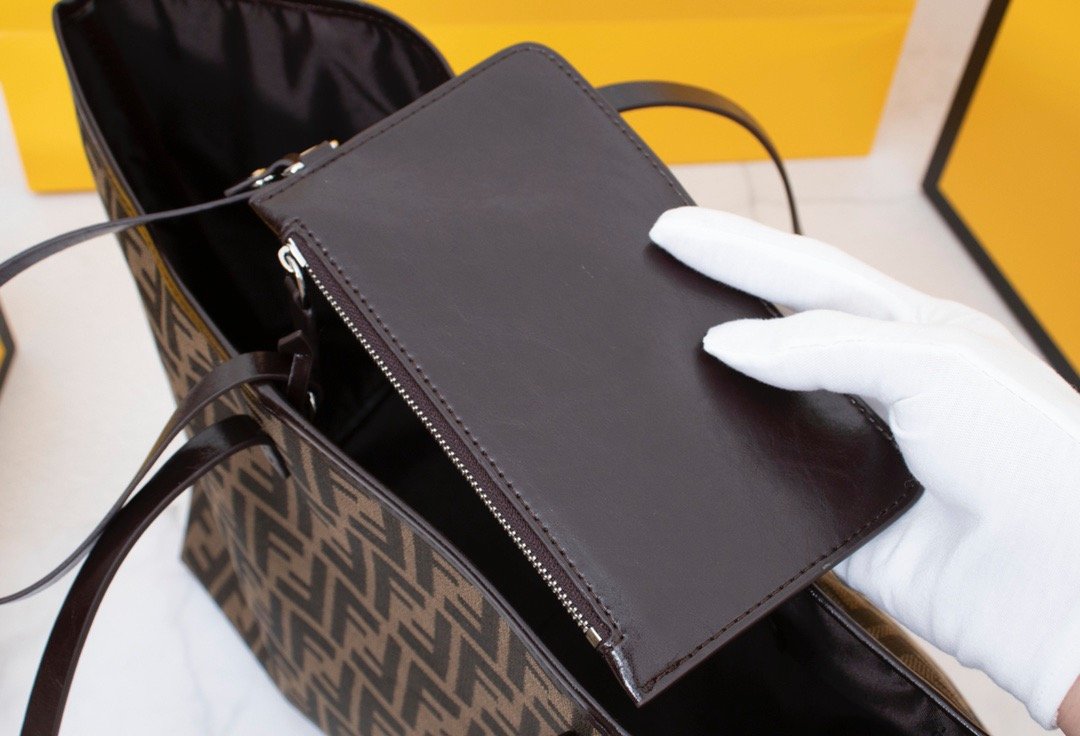 Designer Handbags Fendi 028