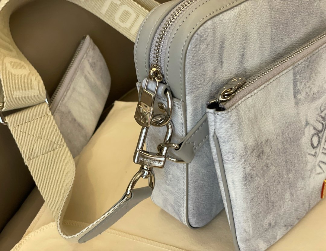 Designer Handbags louis vuitton 518