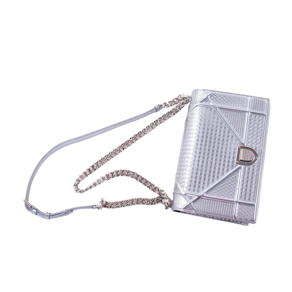Christian Dior Diorama Medium Shoulder Bag