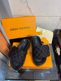 louis vuitton Women's Pool Pillow Comfort Flat Mule Black For Women 1AA1EF